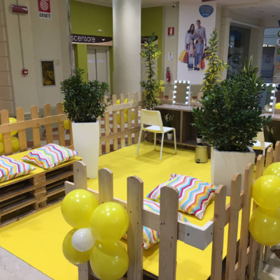 Area trucco per Festa della donna